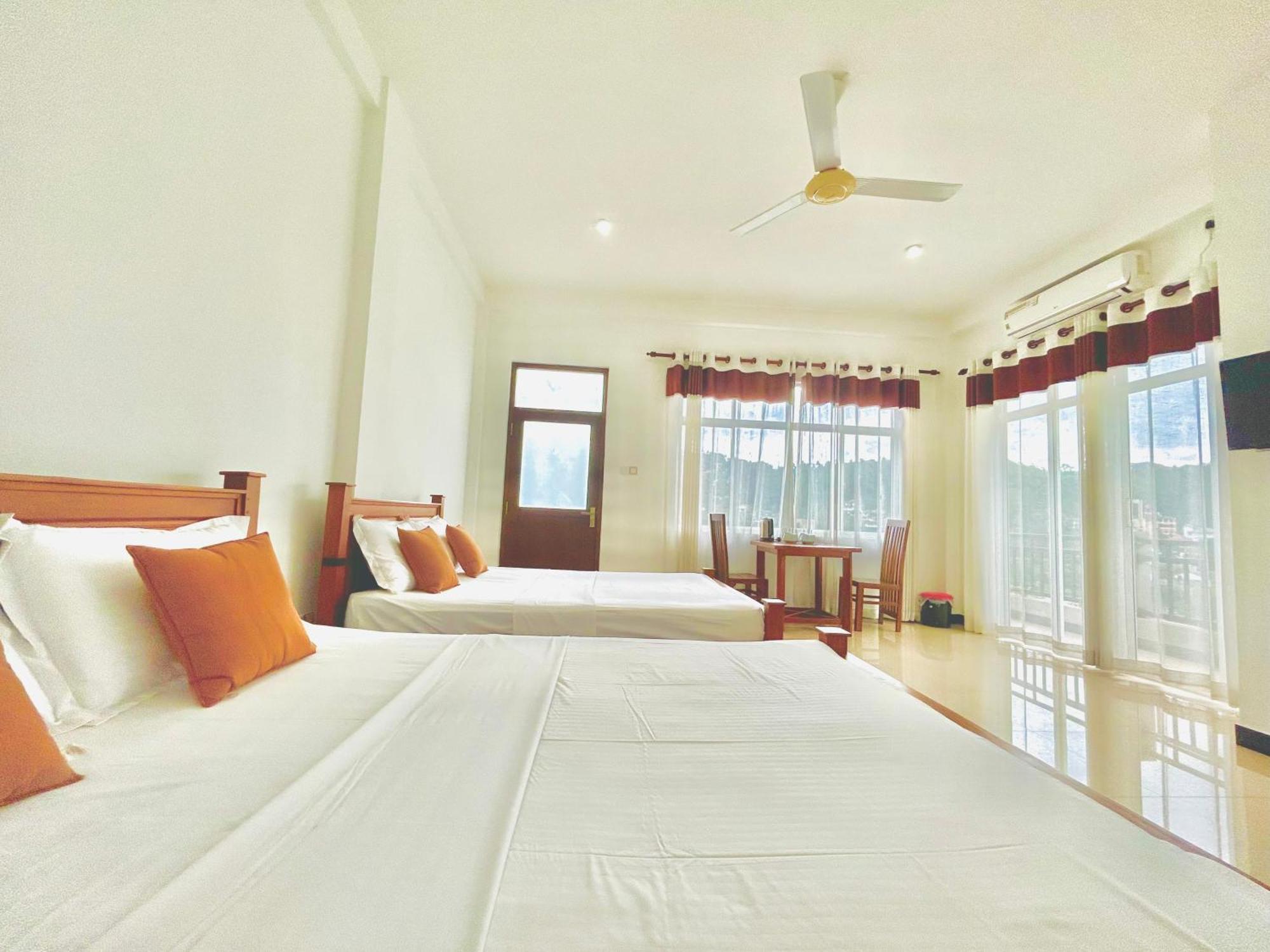 The Terrace Kandy Bagian luar foto